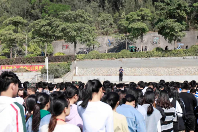 我院开展消防安全应急疏散演练350.png
